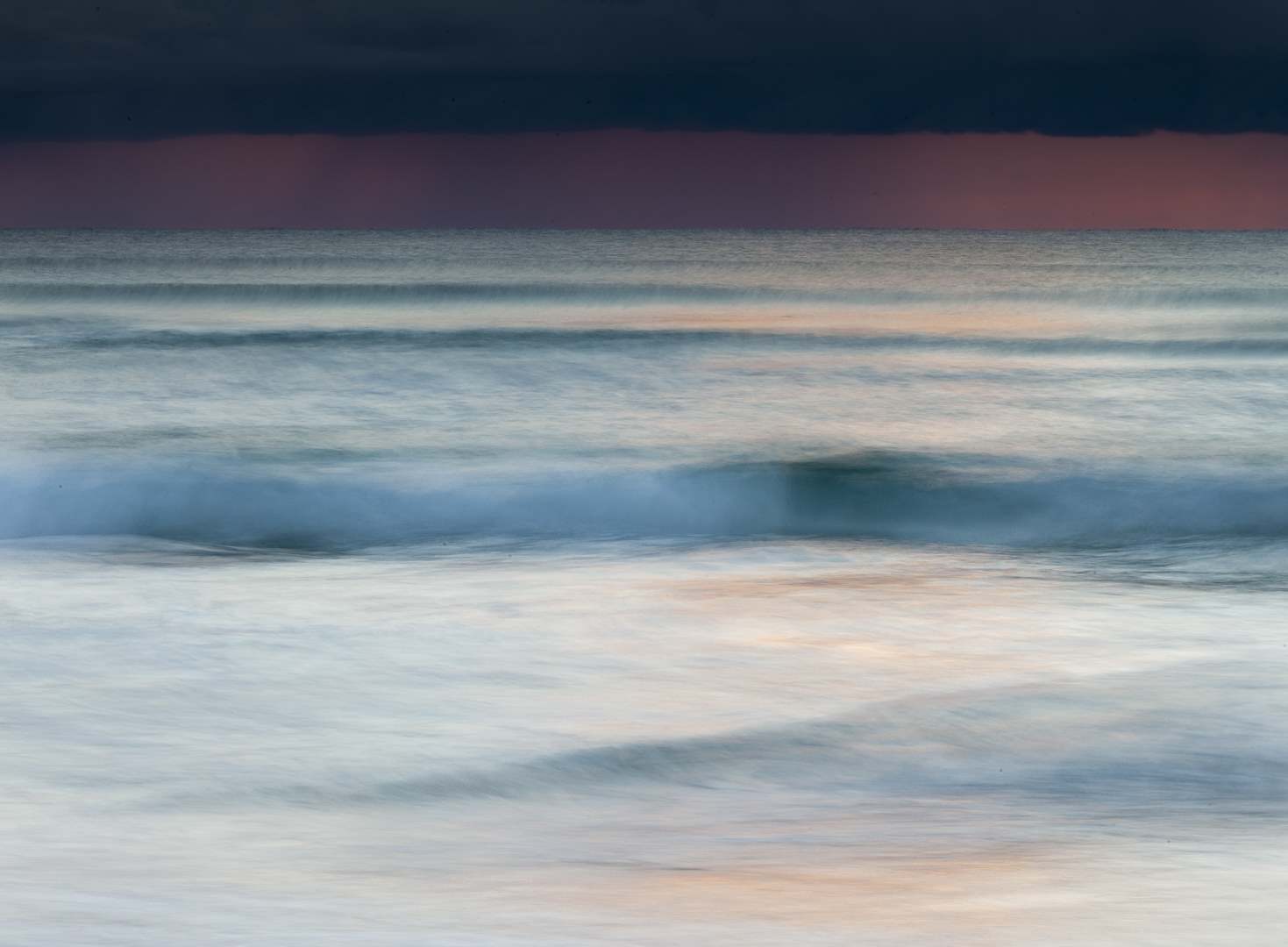 L 26274 Fingal Beach