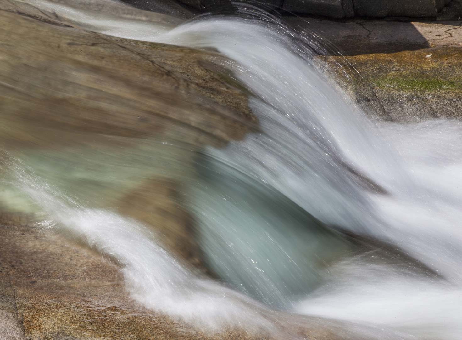 L 28452 Josephine Falls Cairns